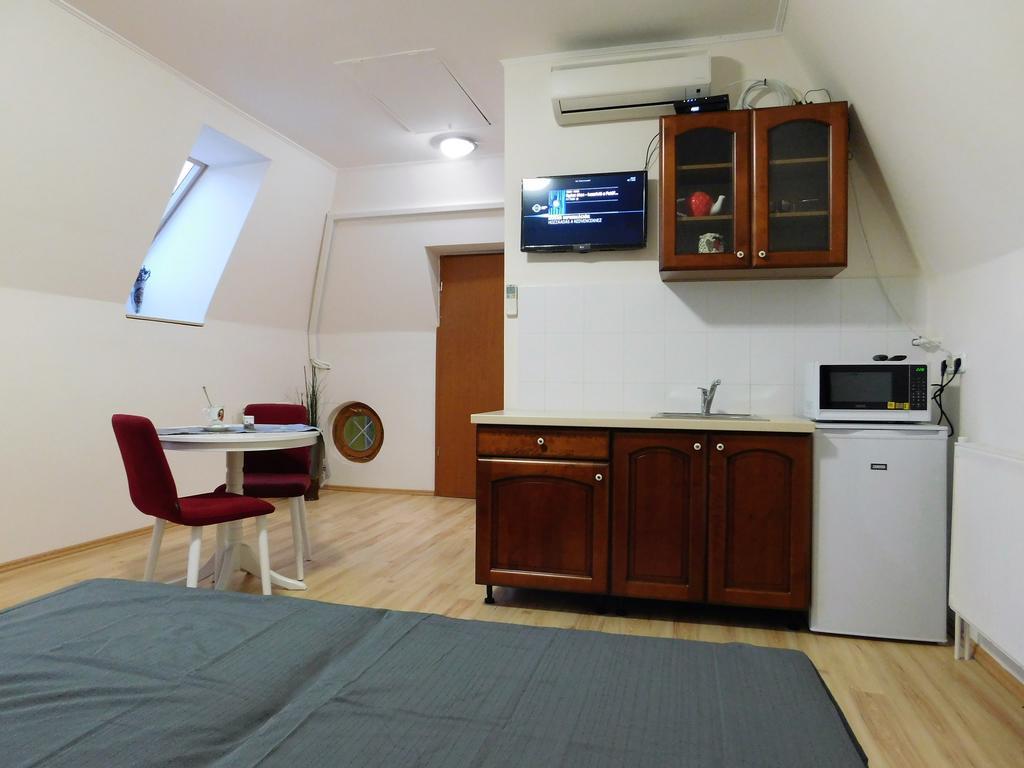 Tulipan Apartman Balatonalmádi Eksteriør billede